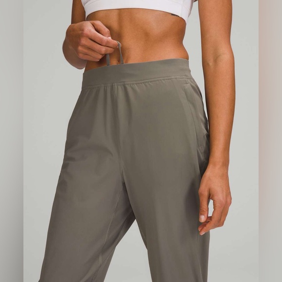 Adapted State High Rise Jogger - Rover - Picture 4 of 14